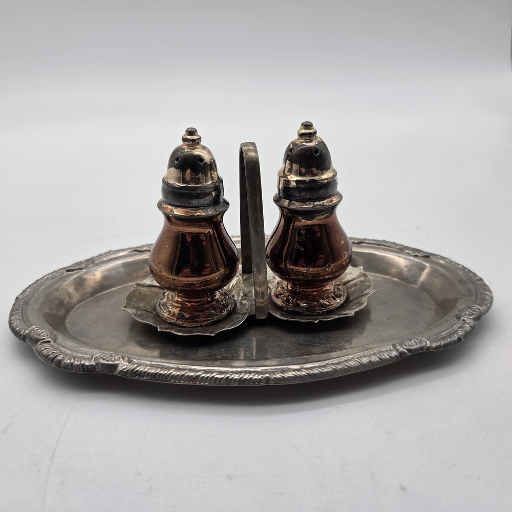 Vintage Oneida Ltd Silver Plated Salt and Pepper Shakers Set Pair W/ Tray